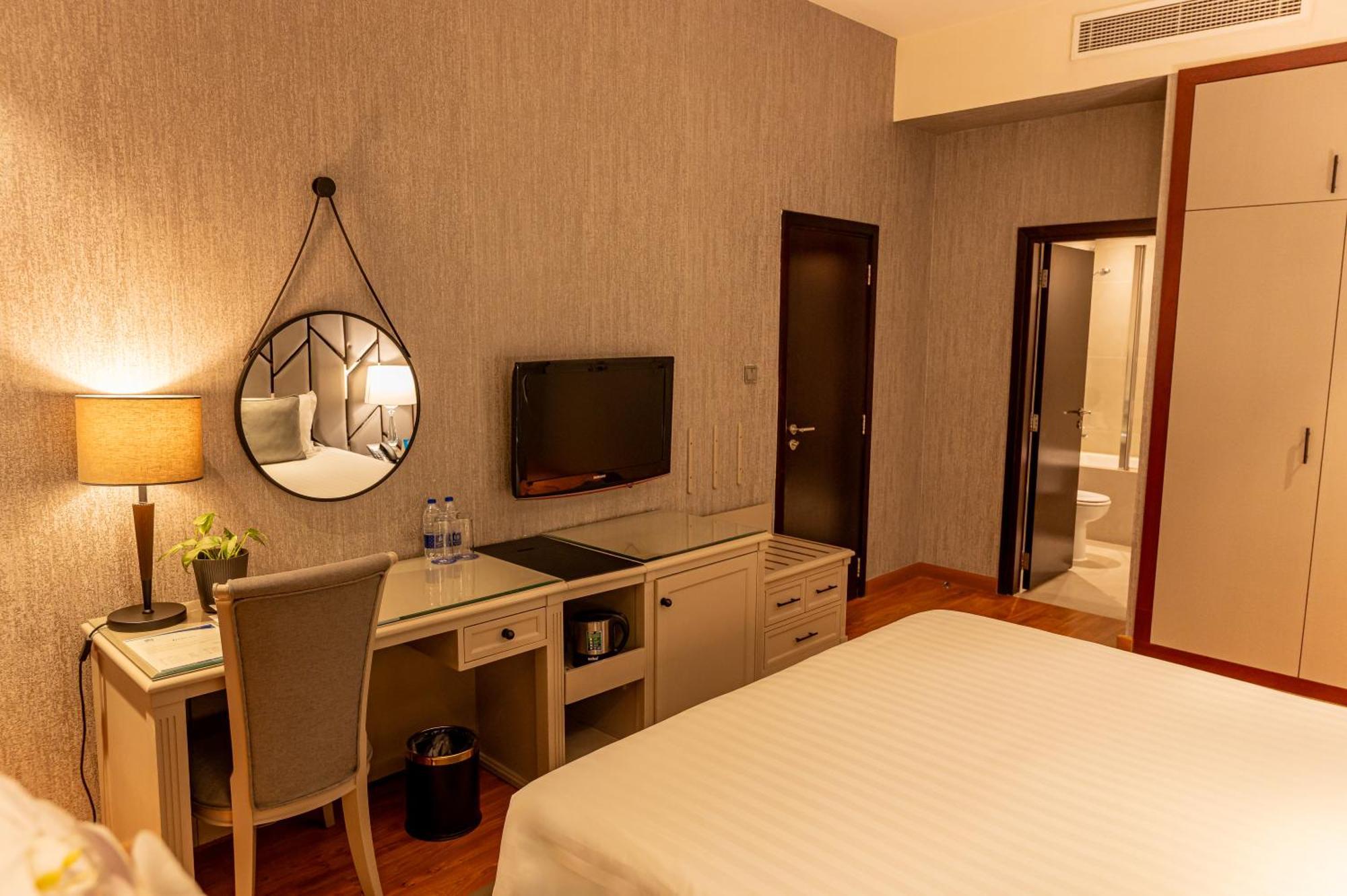 Majestic Retreat Hotel