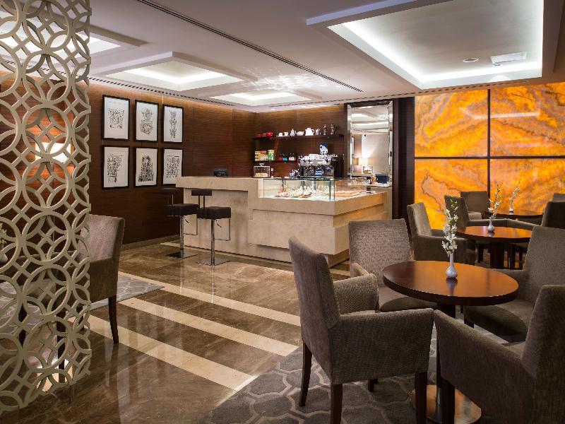 Готель Majestic Retreat 4*